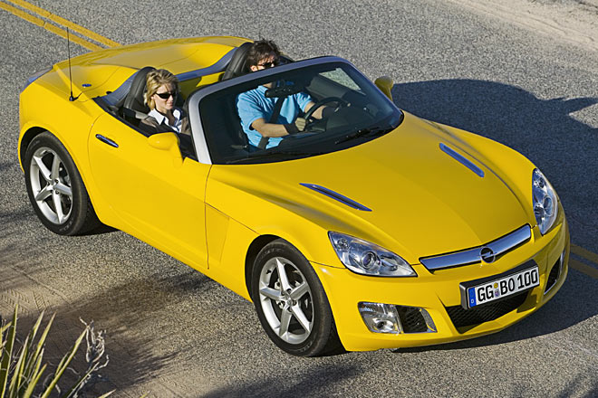 Rckblick: Der GT Roadster auf Basis US-amerikanischer GM-Modelle war ein schnes und recht kompromissloses Auto, das Opel aber nur zwischen 2007 und 2009 in gerade einmal 7.500 Einheiten verkaufte