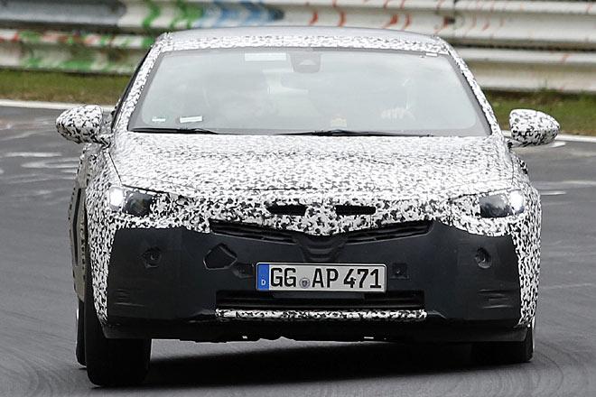 Opel testet den nächsten Insignia auf dem Nürburgring