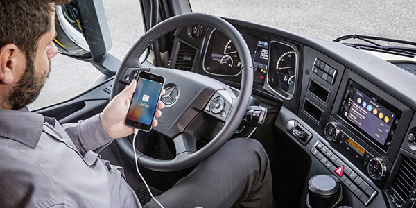 Mercedes bringt Apple CarPlay in den Lkw