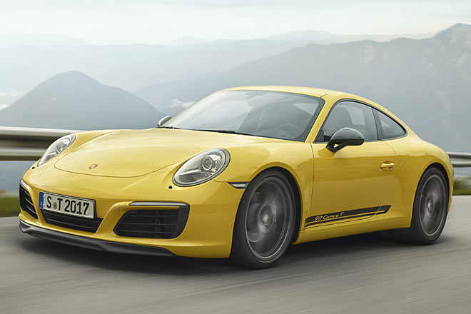 Kurz vor dem anstehenden Generationswechsel setzt Porsche noch einmal auf das Konzept der immer neuen 911-Varianten. Der Carrera GT ist etwas leichter und schneller als ein regulärer Carrera, bleibt aber bodenständig