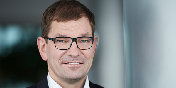 VW wirbt BMW-Vorstand ab