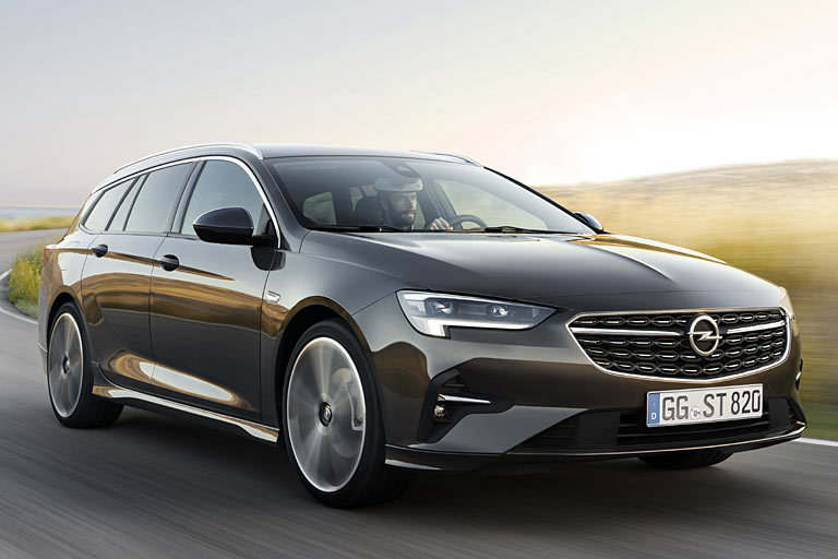 Warum Opel das überwiegend ansehnliche Auto so lustlos fotografiert, bleibt offen