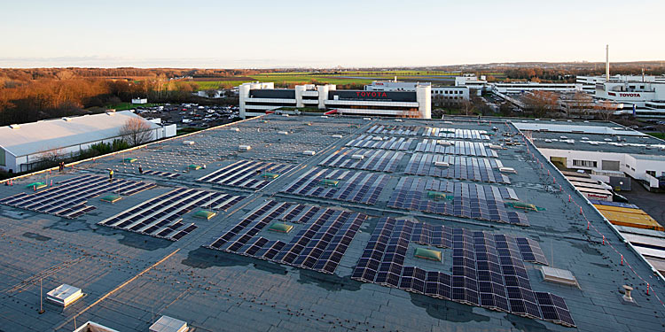 Toyota Deutschland versorgt sich mit eigenem Solarstrom