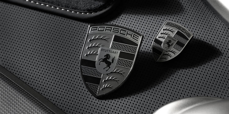 Porsche: Spezial-Logo und Exclusivfarbe für die Turbo-Modelle