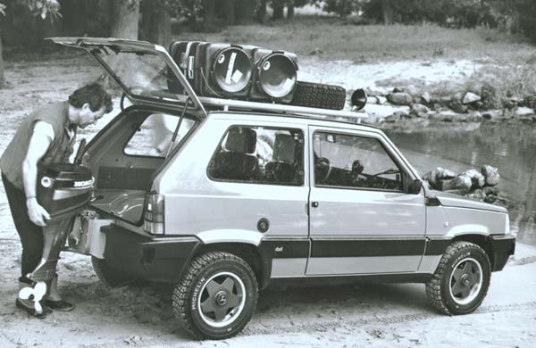 1992 folgte der 4x4 Trekking im Design der Facelift-Version und mit den neuen »Fire«-Motoren