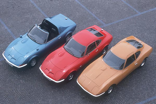 Von einer »Aero«-Version (links) abgesehen gab es ihn nur als Coup. In der Mitte das normale Modell, rechts der Opel Experimental GT von 1965