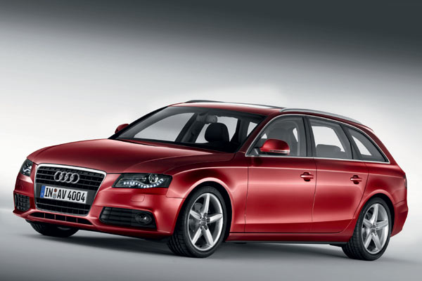 Gestatten, Audi A4 Avant. Der Kombi ist zwölf Zentimeter länger als bisher