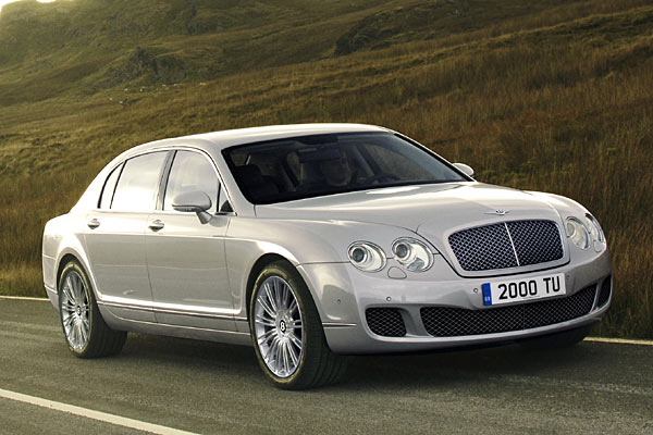 Bentley bezeichnet das Auto trocken als die beste und sportlichste Luxuslimousine der Welt