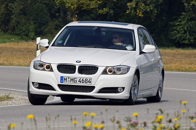 Da sprießen die Blümchen: Mit nur noch 4,1 Liter Verbrauch ist der BMW 320d »EfficientDynamics Edition« das mit Abstand sparsamste Auto der Mittelklasse