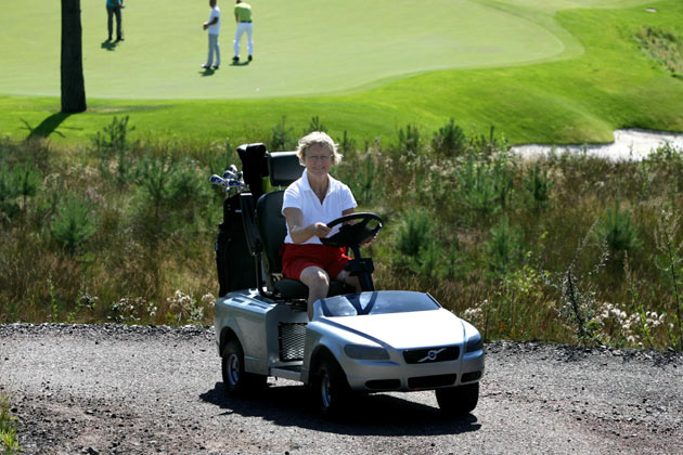 Das Golfmobil soll fr rund 5.500 Euro verkauft werden