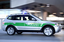 BMW: Polizei-X3 mit aufflligen Warneinrichtungen