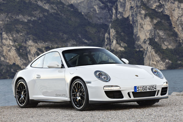 Porsche treibt die Varianten-Vielfalt weiter: Der 911 Carrera GTS sortiert sich zwischen Carrera S und GT3 ein