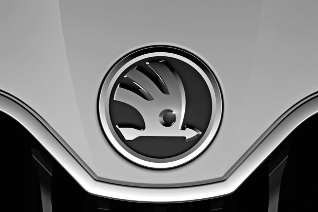 Die Autos werden das neue Logo erst ab 2012 tragen, wohl in einer nicht-grünen Variante wie hier an der neuesten Škoda-Studie