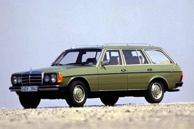 Begonnen hatte die Produktion 1978 mit dem T-Modell der Baureihe W 123 (S 123), dem ersten »Premium«-Kombi auf dem Markt
