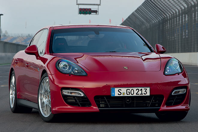 Porsche ergänzt das Panamera-Angebot um den besonders sportlichen Panamera GTS