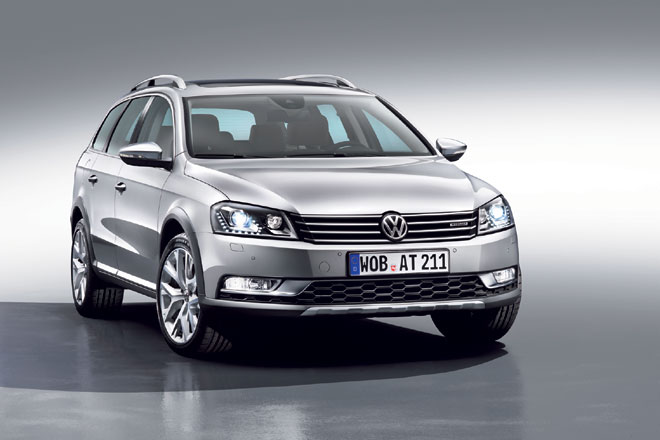 Im Frühjahr 2012 ergänzt VW die Passat-Baureihe um den Alltrack, eine Kombi-Variante mit Offroad-Designmerkmalen