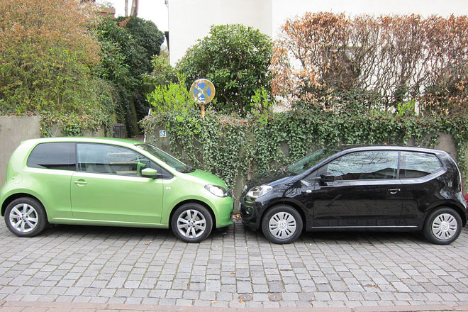 Sag Hallo zum Konzernbruder: Škoda Citigo und VW Up sind bis auf Details in Ausstattung und Design (beim Dreitürer auch in punkto hinterer Fensterlinie) identisch
