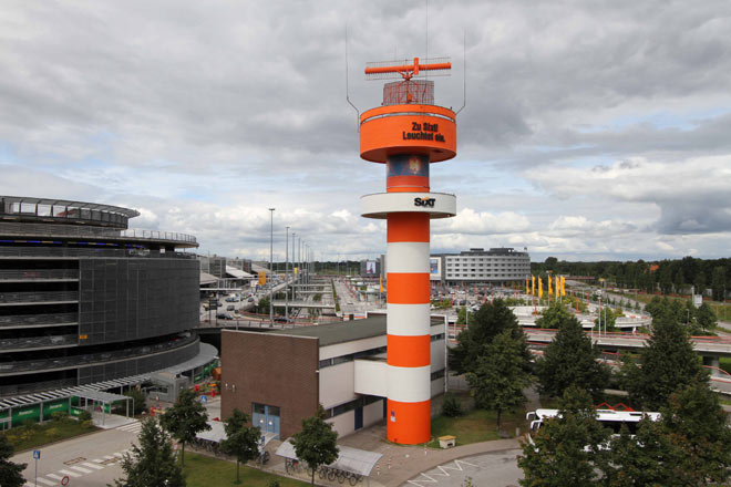Sixt hat den Radarturm des Hamburger Flughafens fr Werbezwecke gemietet