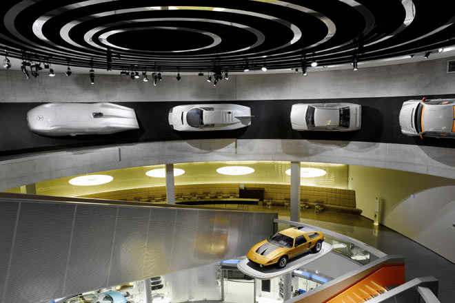 Das Originalfahrzeug ist heute im Mercedes-Benz-Museum in Stuttgart auffllig in Szene gesetzt