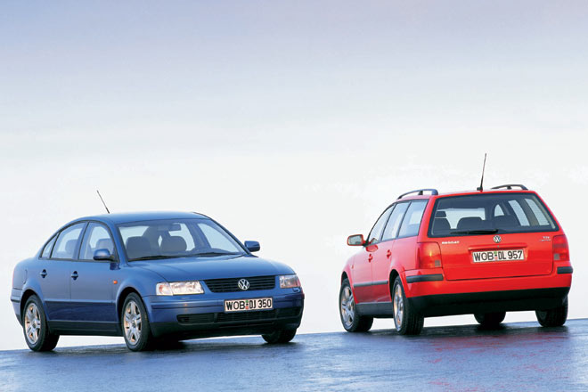 Mit dem Passat B5 (1996-2000) kehrte VW noch einmal zum Längsmotor zurück, der Antriebsstrang war identisch mit jenen bei Audi A4 und A6. Vier Millionen Stück wurden verkauft