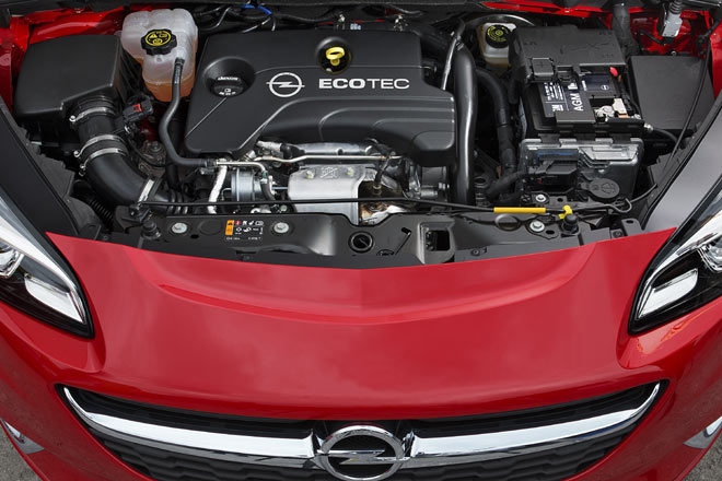 Unter der Haube hält ein neu entwickelter Einliter-Dreizylinder-Benziner mit Direkteinspritzung, Turboaufladung und Ausgleichswelle Einzug, dem Opel die besten Manieren unter seinesgleichen attestiert