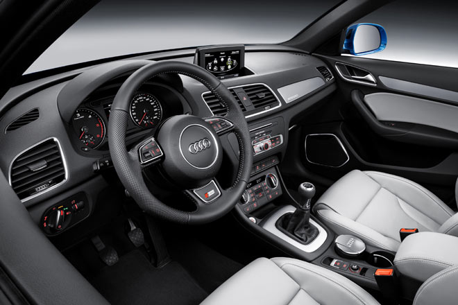 Das Interieur ist unverndert, auch den etwas kleinen und dicken Monitor hat Audi nicht modernisiert