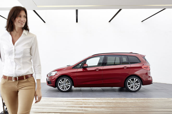 Verkaufen drfte sich das »weltweit erste Fahrzeug in der Premium-Kompaktklasse mit bis zu sieben Sitzpltzen« (BMW) dennoch, wenn auch zu Lasten anderer Baureihen