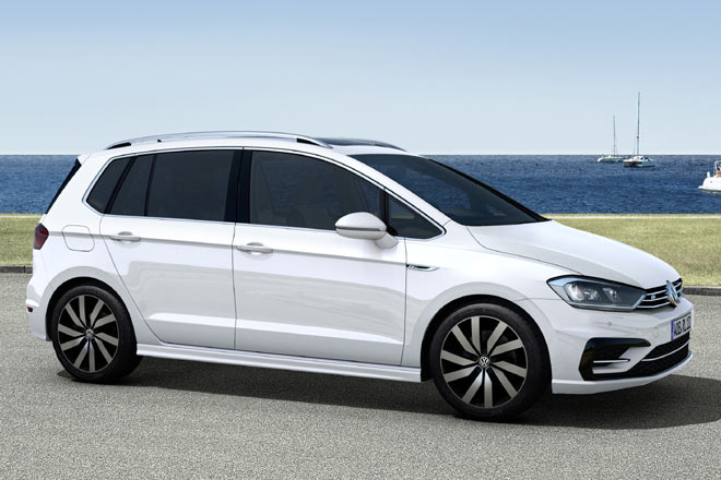 VW bietet jetzt auch fr den Golf Sportsvan R-Line-Designpakete fr auen oder fr innen und auen an